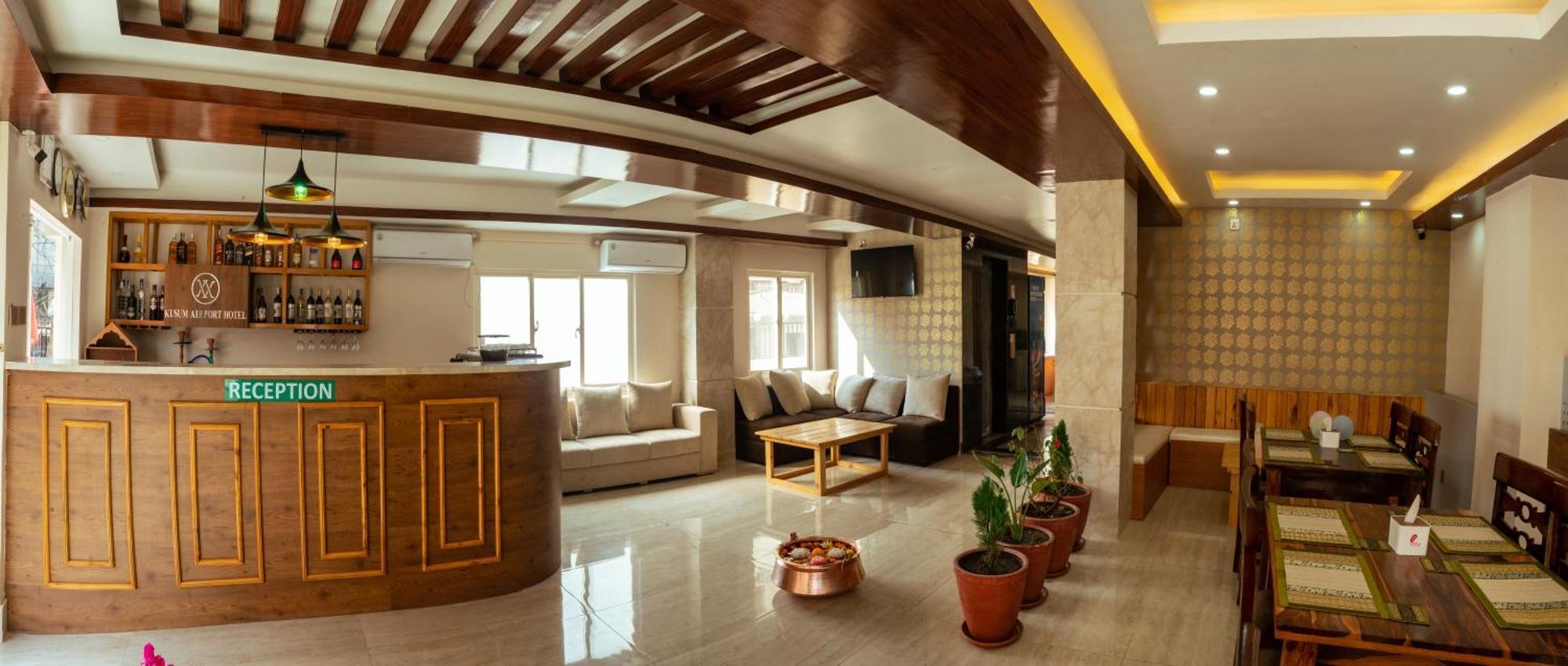 Kusum Airport Hotel Κατμαντού Εξωτερικό φωτογραφία